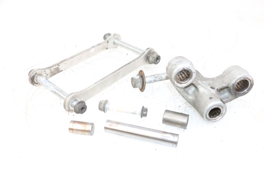 photo de BIELETA SUSPENSION SUZUKI GSXR GSX-R 1000 (2003 - 2004) - Primer plano técnico