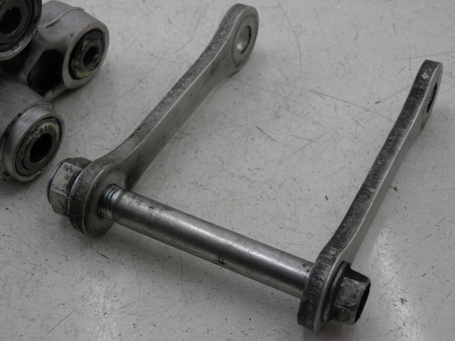 photo de BIELETA SUSPENSION HYOSUNG COMET GT 125 (2002 - 2007) - Otra vista del artículo
