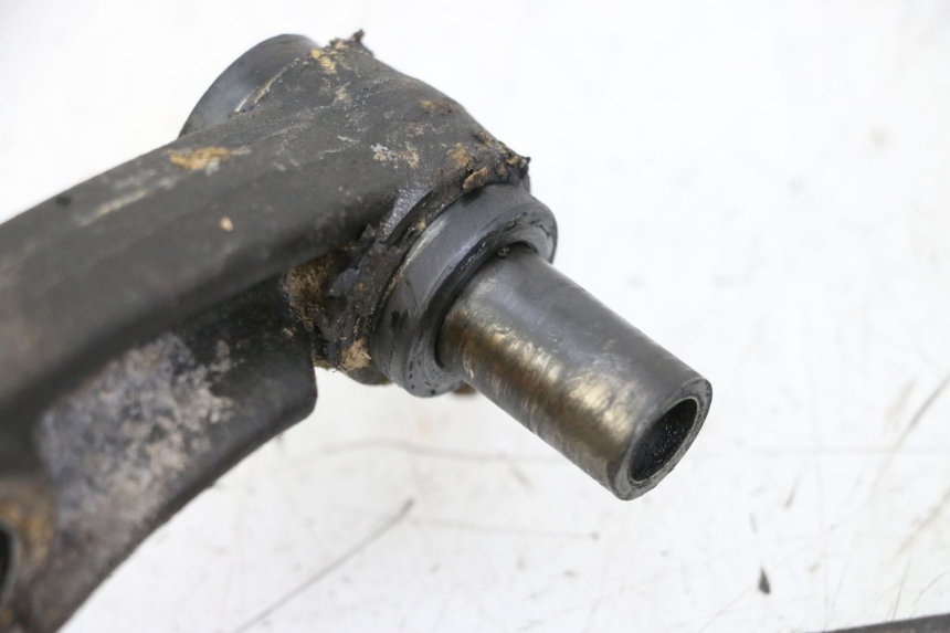 photo de BIELETA SUSPENSION KYMCO STRYKER OFF ROAD 125 (1999 - 2005) - Estado de la superficie y material