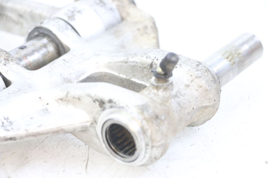 photo de BIELETA DE AMORTIGUADOR TRIUMPH SPEED TRIPLE T301 900 (1994 - 1996) - Zoom sobre los componentes