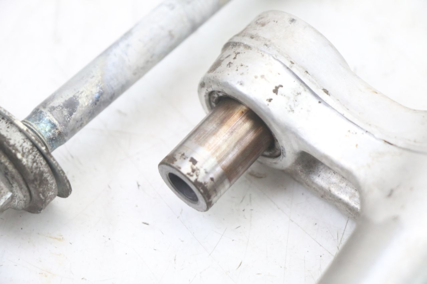 photo de BIELETA SUSPENSION SUZUKI GSF S BANDIT 600 (2000 - 2004) - Estado de la superficie y material