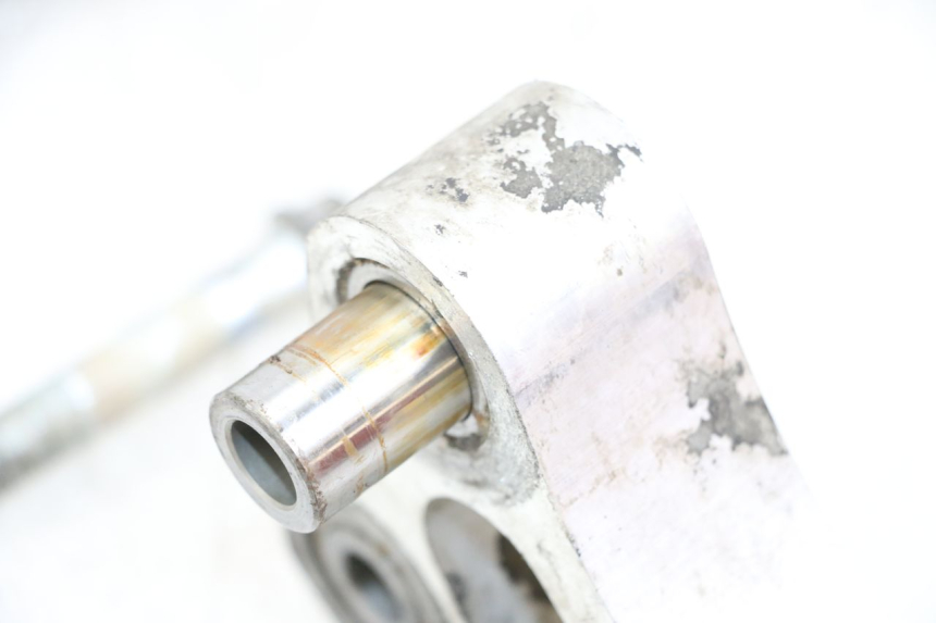 photo de BIELETA SUSPENSION SUZUKI GSR 750 (2011 - 2017) - Estado de la superficie y material