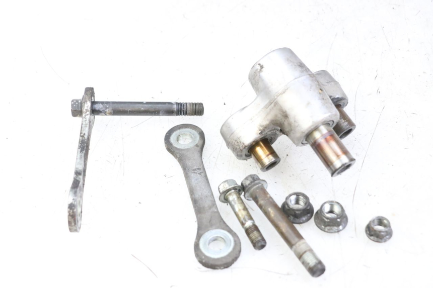 photo de BIELETA SUSPENSION SUZUKI SV S 650 (1999 - 2002) - Detalle de la pieza