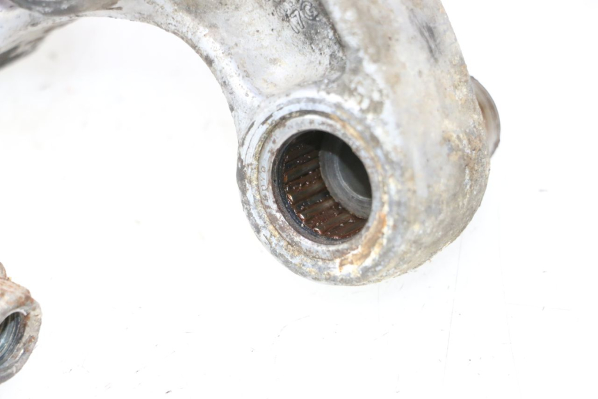 photo de BIELETA SUSPENSION SUZUKI SV S 650 (2003 - 2009) - Primer plano técnico