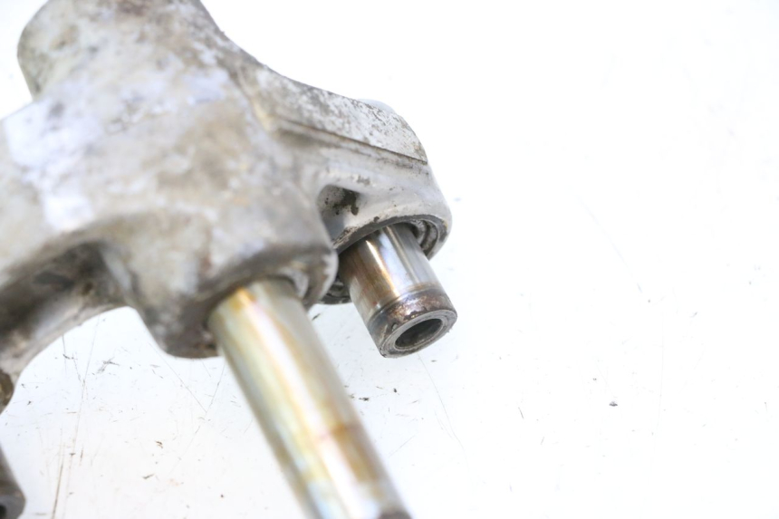 photo de BIELETA SUSPENSION SUZUKI SV S 650 (2003 - 2009) - Detalles de los puntos de fijación