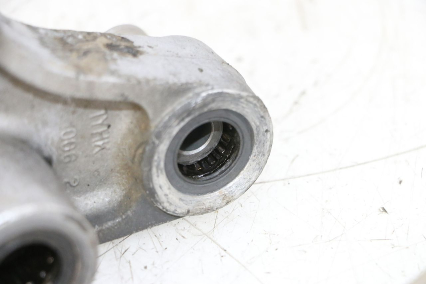 photo de BIELETA SUSPENSION YAMAHA TDM ABS 900 (2002 - 2014) - Primer plano técnico