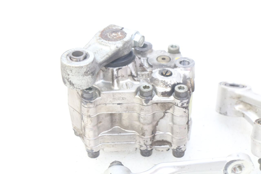 photo de BIELETA DE AMORTIGUADOR SUZUKI TLS TL S 1000 (1997 - 2001) - Primer plano técnico