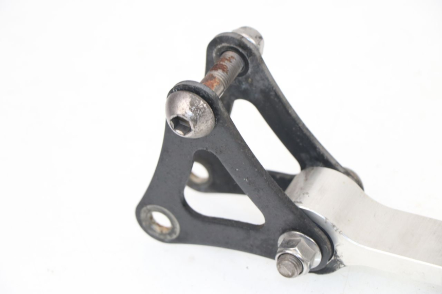 photo de BIELETA SUSPENSION TRIUMPH STREET TRIPLE 675 (2007 - 2012) - Zoom estado de uso