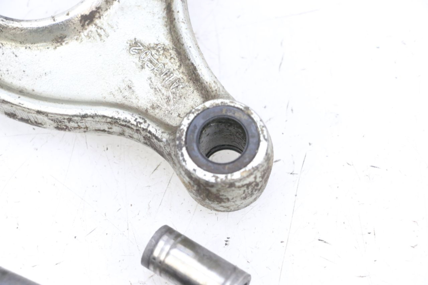 photo de BIELETA DE AMORTIGUADOR YAMAHA TTR 125 (2000 - 2020) - Detalles de los puntos de fijación