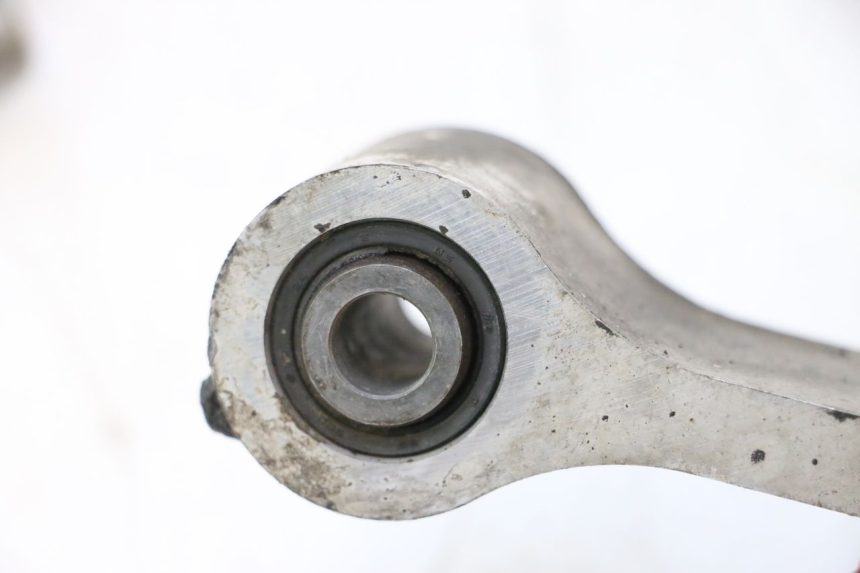 photo de BIELETA DE AMORTIGUADOR HONDA VFR FI RC46 800 (1998 - 2001) - Primer plano técnico