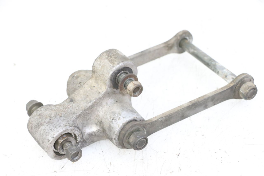 photo de BIELETA DE AMORTIGUADOR YAMAHA FZS FAZER 600 (2001 - 2003) - Primer plano técnico