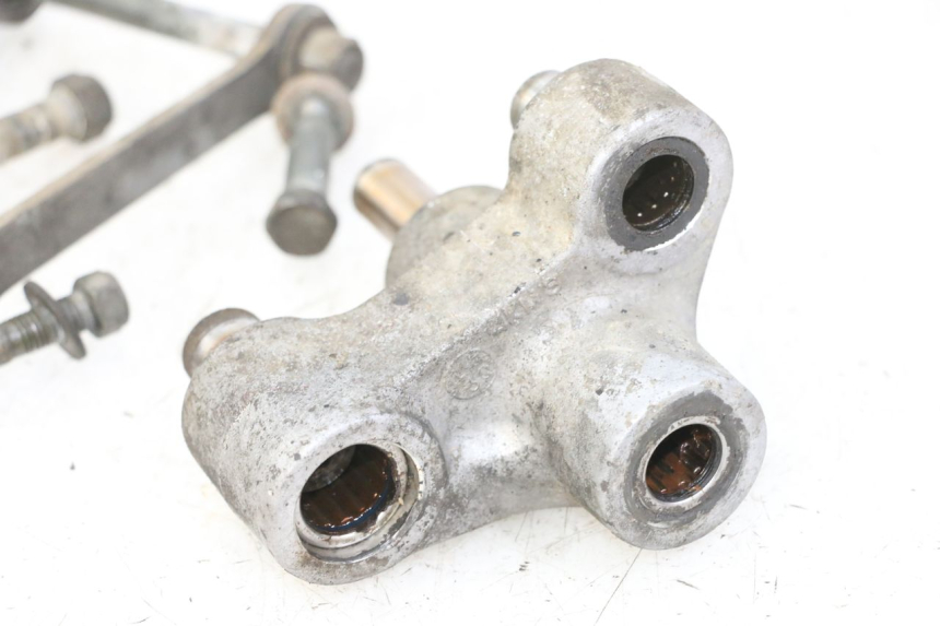 photo de BIELETA DE AMORTIGUADOR YAMAHA FZS FAZER 600 (2001 - 2003) - Estado de la superficie y material