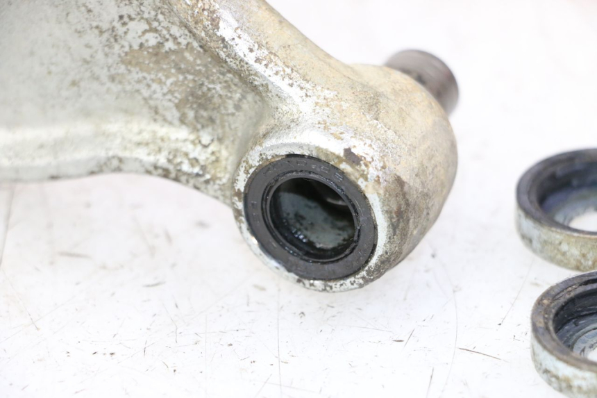 photo de BIELETA DE AMORTIGUADOR YAMAHA TTR 125 (2000 - 2020) - Estado de la superficie y material