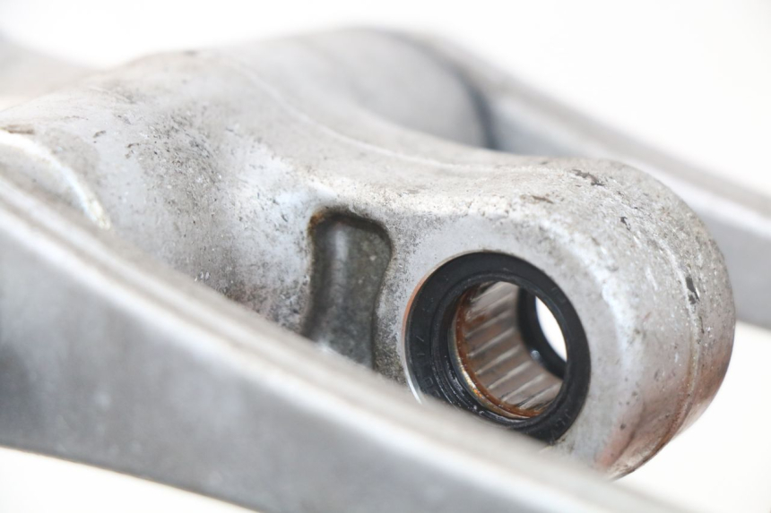 photo de BIELETA SUSPENSION YAMAHA YP T-MAX TMAX 530 (2017 - 2020) - Primer plano técnico