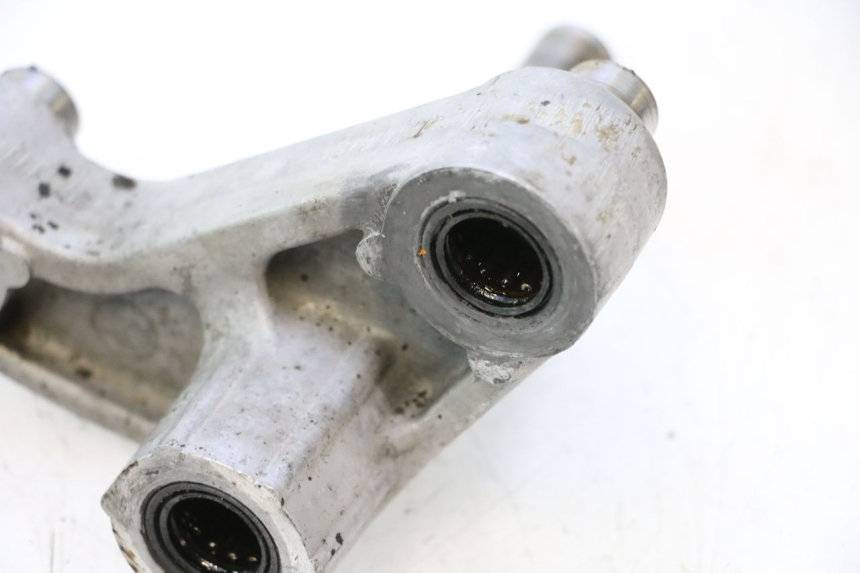photo de BIELETA SUSPENSION YAMAHA YZF R GENESIS 750 (1993 - 1998) - Primer plano técnico