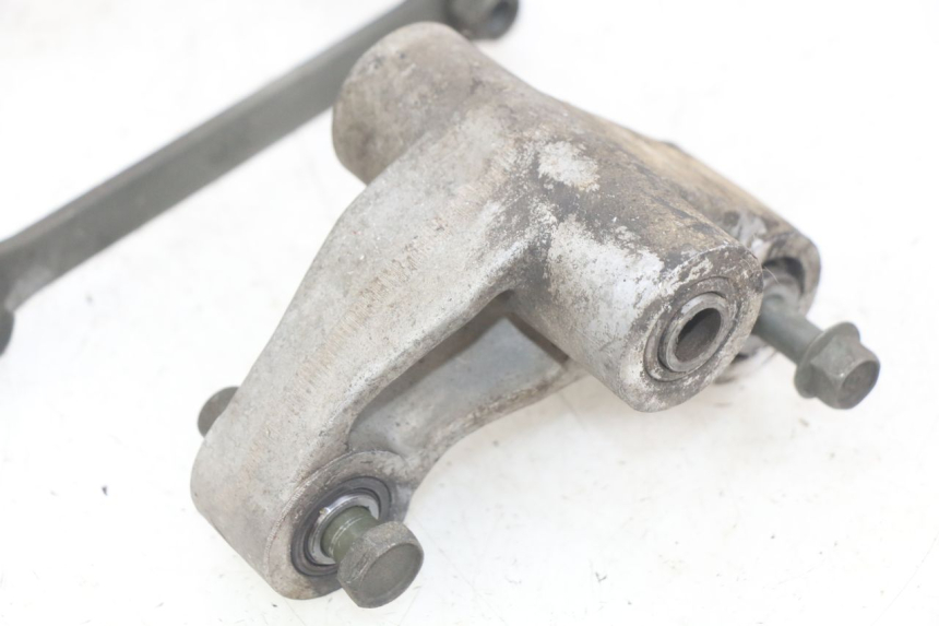 photo de BIELETA DE AMORTIGUADOR YAMAHA YZF R THUNDERCAT 600 (1996 - 2003) - Inspección visual detallada