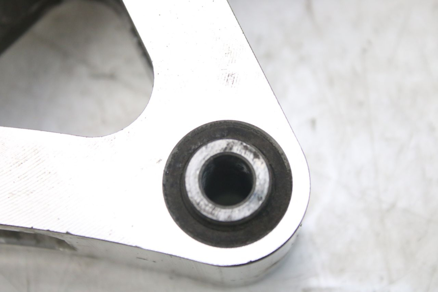 photo de BIELETA DE AMORTIGUADOR YAMAHA YZF R1 1000 (2007 - 2008) - Otra perspectiva