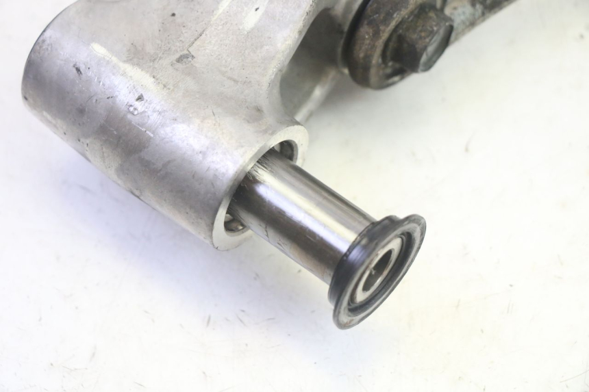 photo de BIELETA SUSPENSION KAWASAKI ZR 7 750 (1999 - 2004) - Estado de la superficie y material