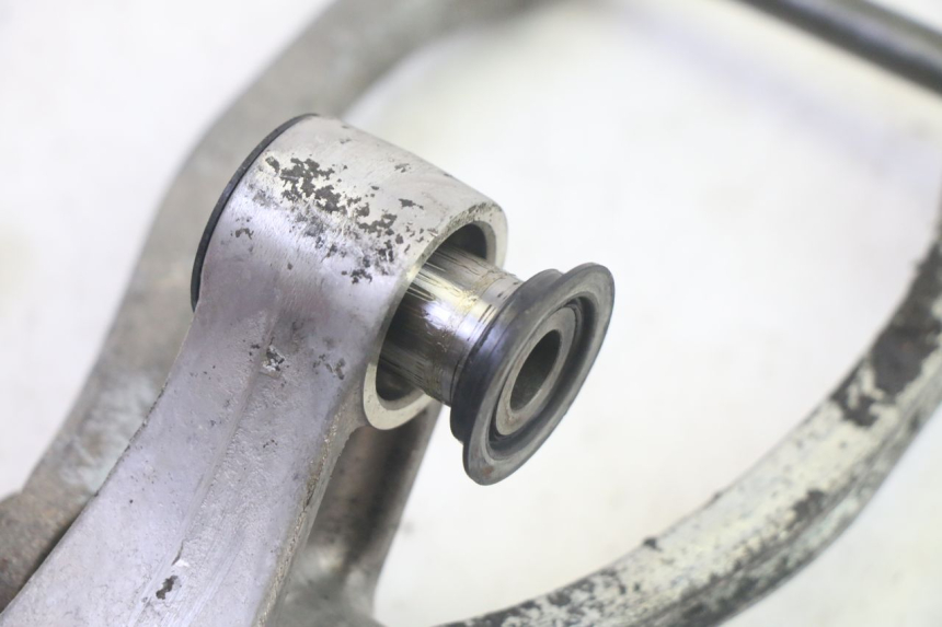 photo de BIELETA SUSPENSION KAWASAKI ZR 7 750 (1999 - 2004) - Recambio usado revisado