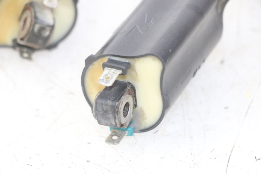 photo de BOBINA HONDA CBF 500 (2004 - 2007) - Detalles de los puntos de fijación