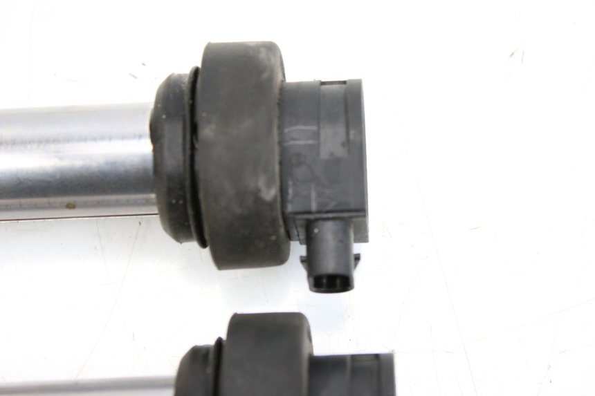 photo de BOBINA BMW F GS K81 850 (2018 - 2023) - Detalles de los puntos de fijación