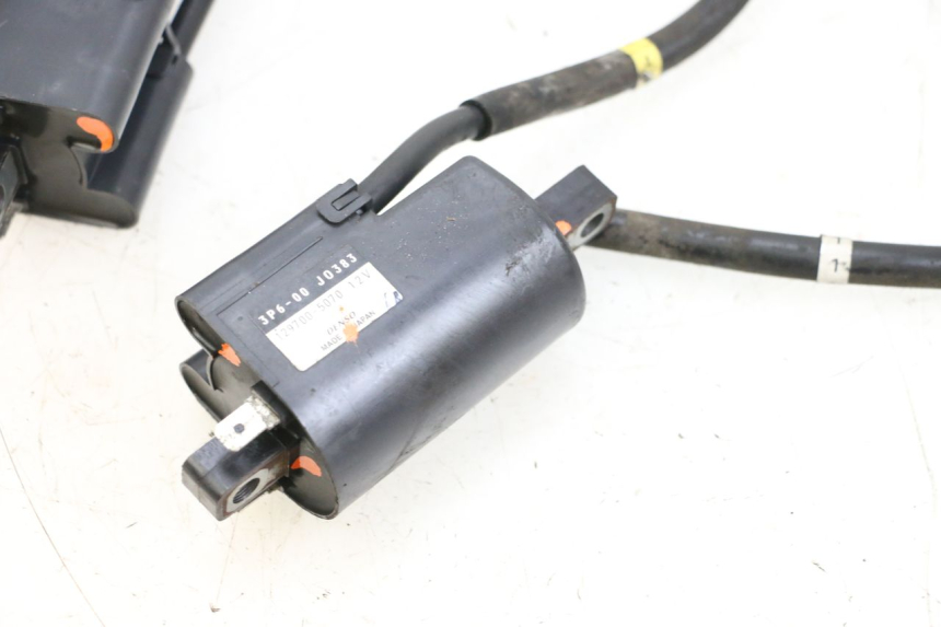 photo de BOBINA YAMAHA FJR ABS 1300 (2006 - 2012) - Detalles de los puntos de fijación