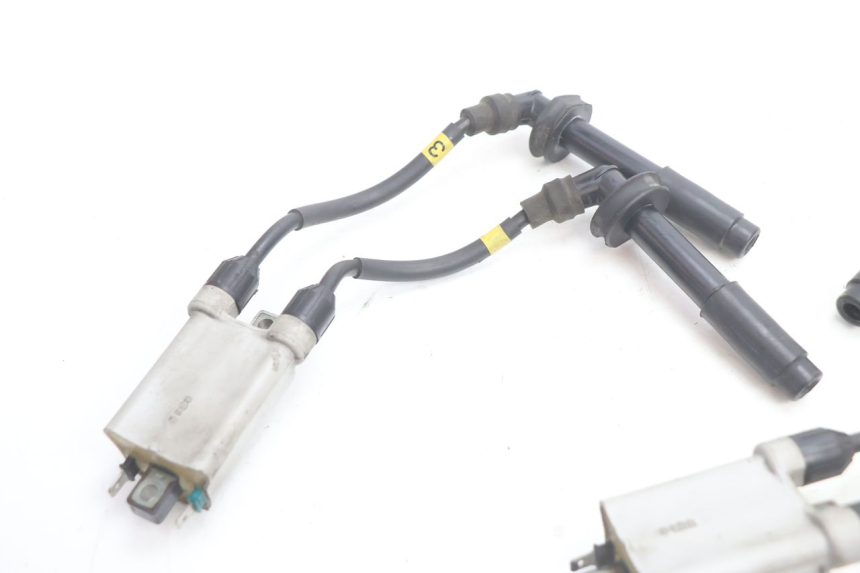 photo de BOBINA KAWASAKI GPX F ZX750F 750 (1986 - 1990) - Recambio usado revisado