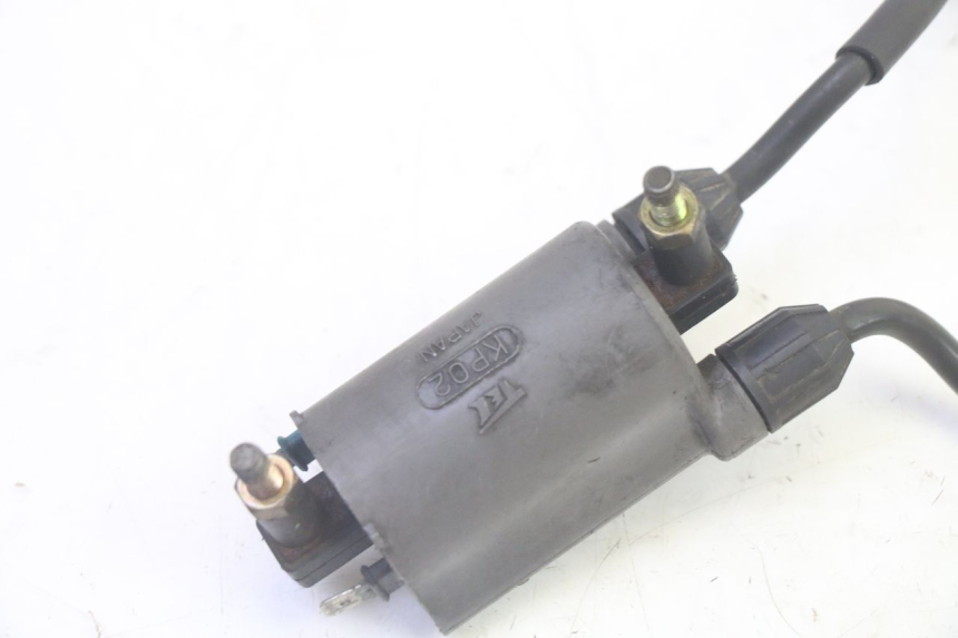 photo de BOBINA KAWASAKI GPX R WARBIRD 600 (1988 - 1993) - Detalles de los puntos de fijación