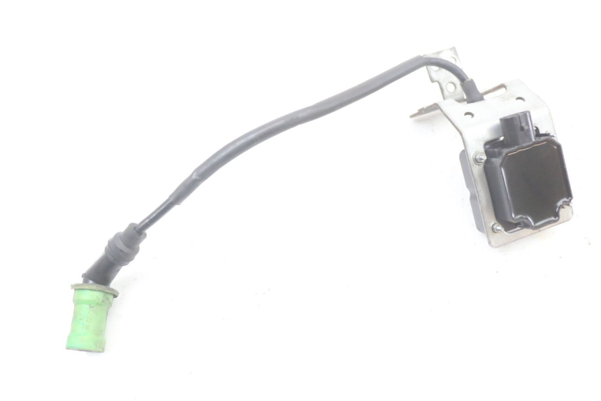 photo de BOBINA PIAGGIO MP3 LT 400 (2007 - 2012) - Detalles de los puntos de fijación