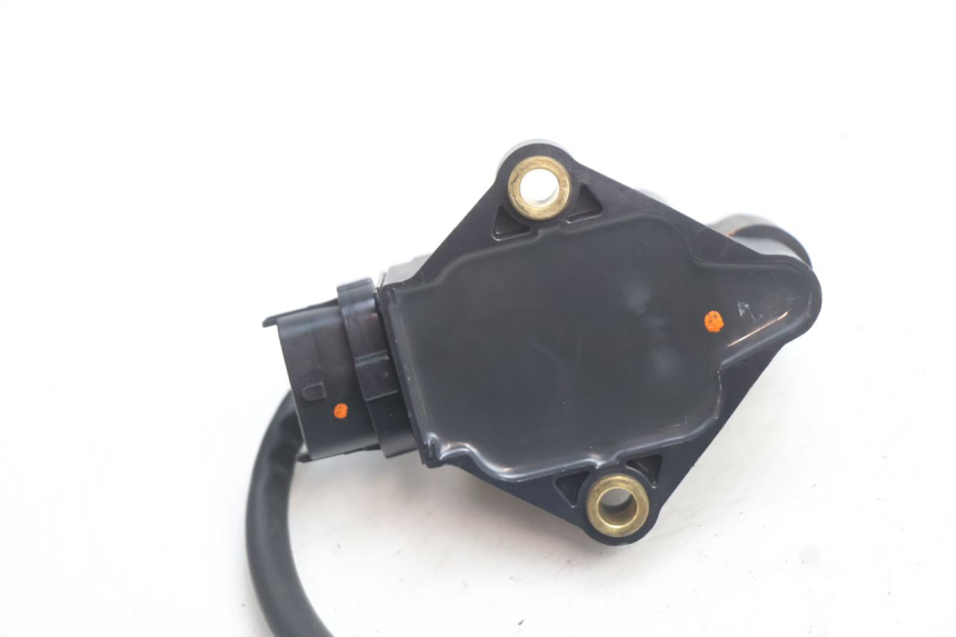 photo de BOBINA PIAGGIO MP3 LT 300 (2010 - 2016) - Detalles de los puntos de fijación