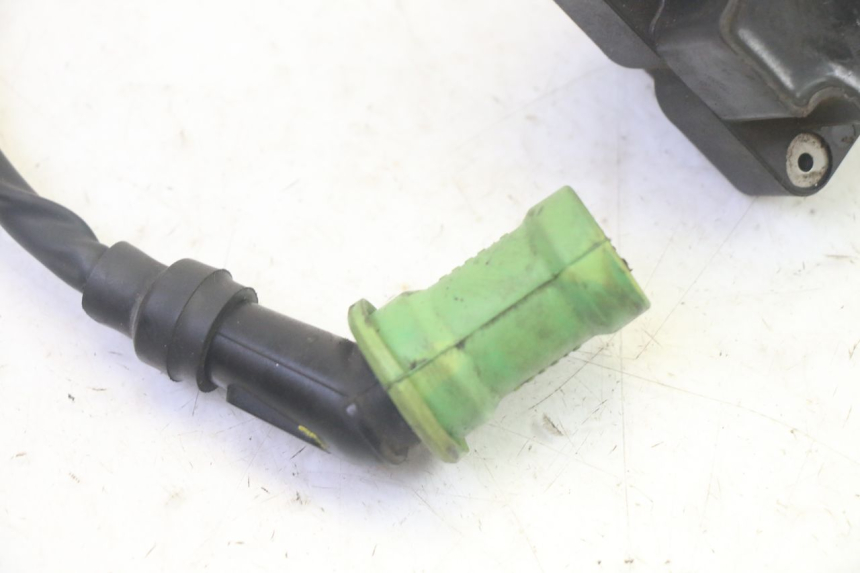 photo de BOBINA PIAGGIO MP3 RL 250 (2006 - 2010) - Primer plano técnico