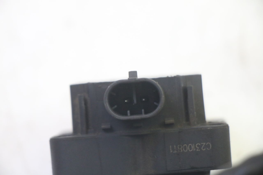 photo de BOBINA PIAGGIO MP3 RL 250 (2006 - 2010) - Detalles de los puntos de fijación