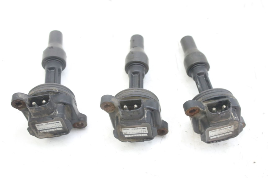 photo de BOBINA TRIUMPH SPRINT ST 955 (1999 - 2001) - Otra perspectiva