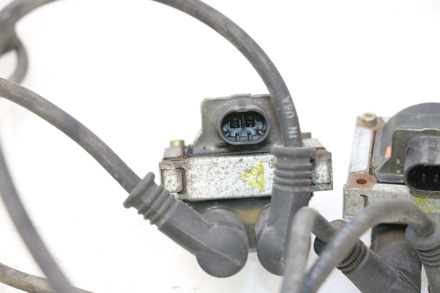 photo de BOBINA DUCATI SS IE DS CARENEE 1000 (2002 - 2006) - Primer plano técnico