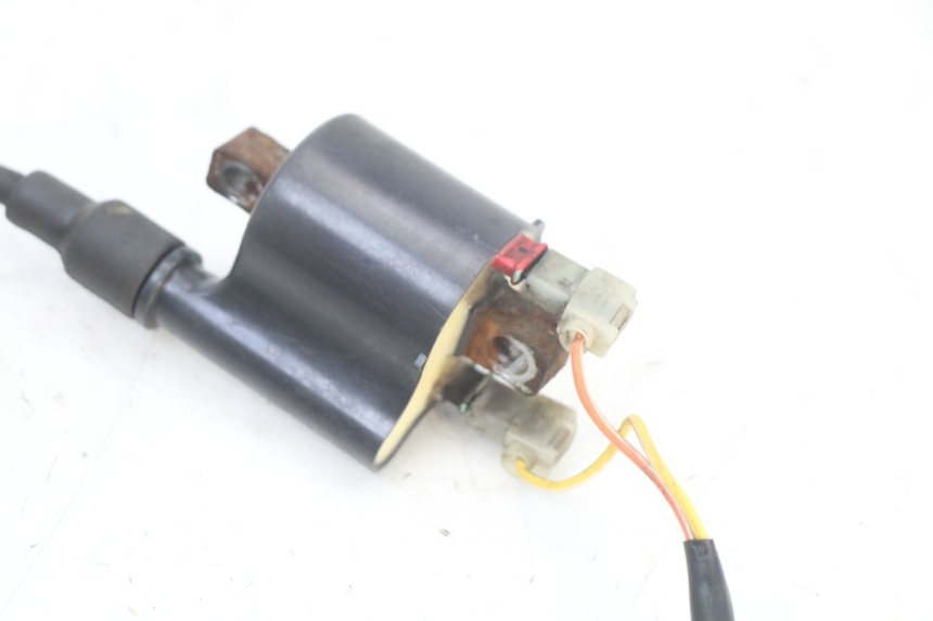 photo de BOBINA SUZUKI BURGMAN 125 (2018 - 2021) - Detalles de los puntos de fijación