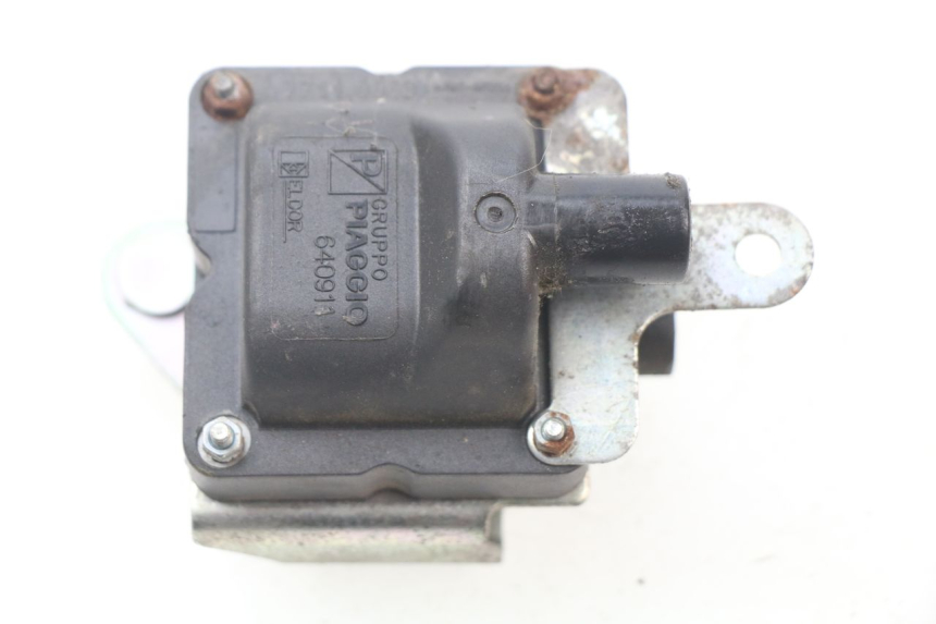 photo de BOBINA PIAGGIO VESPA GTS IE ABS 300 (2016 - 2018) - Primer plano técnico