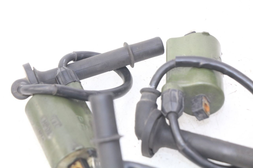 photo de BOBINA HONDA VFR FI RC46 800 (1998 - 2001) - Detalles de los puntos de fijación