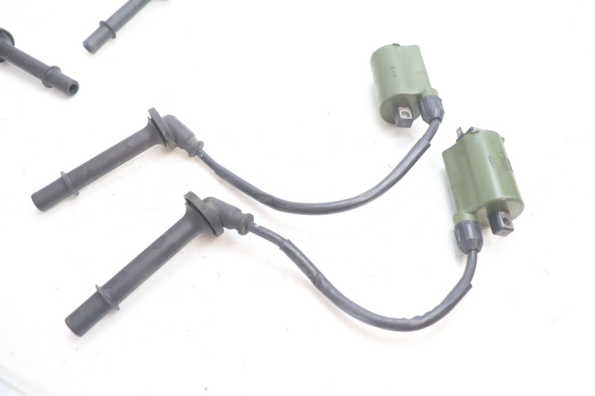 photo de BOBINA HONDA VFR FI RC46 800 (1998 - 2001) - Primer plano técnico