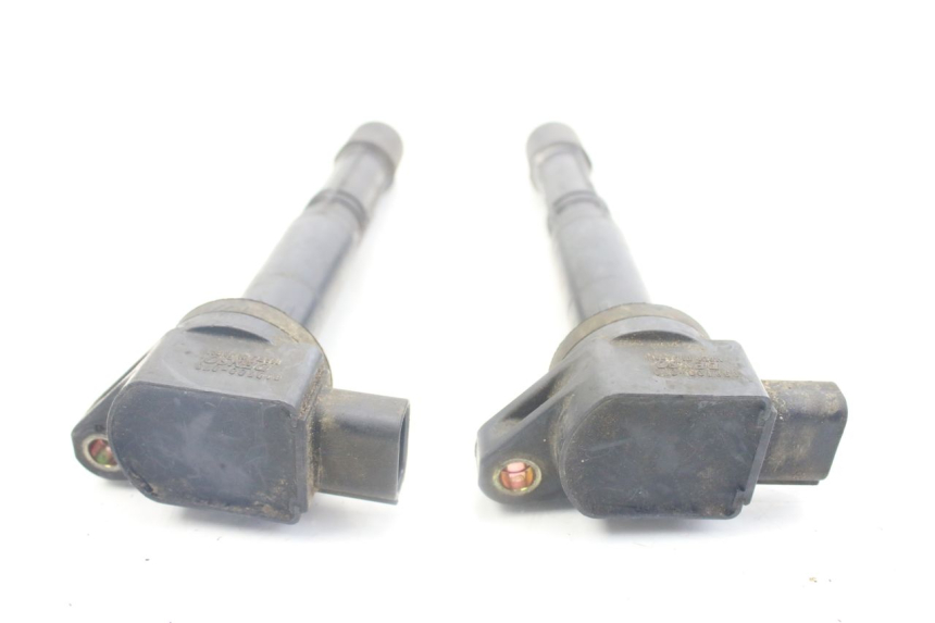 photo de BOBINA HONDA VFR VTEC RC46 800 (2002 - 2013) - Primer plano técnico