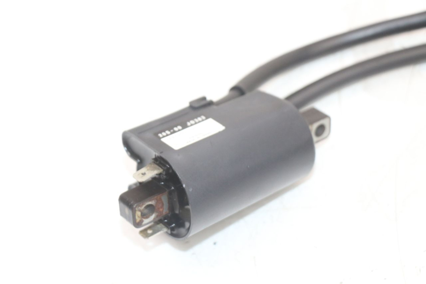 photo de BOBINA YAMAHA XJ6 ABS 600 (2008 - 2016) - Detalles de los puntos de fijación