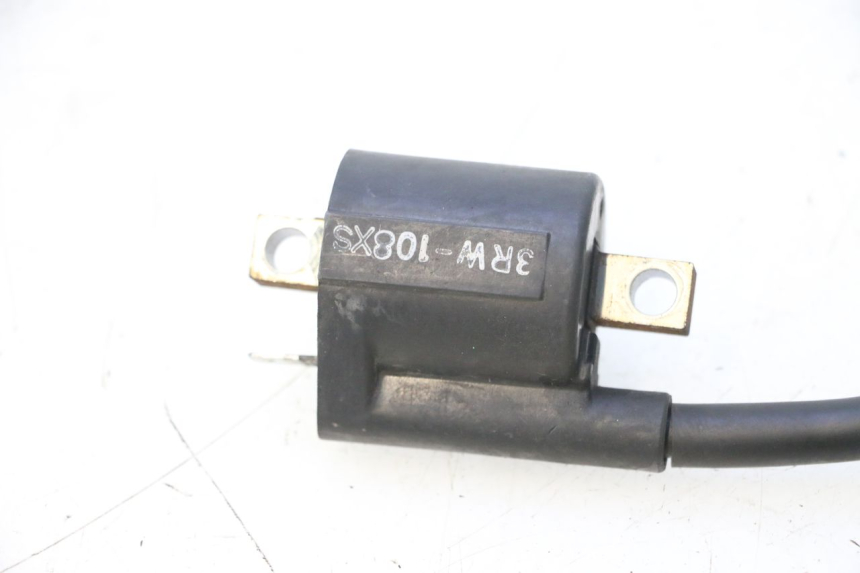 photo de BOBINA YAMAHA YP MAJESTY 125 (1998 - 2001) - Detalles de los puntos de fijación