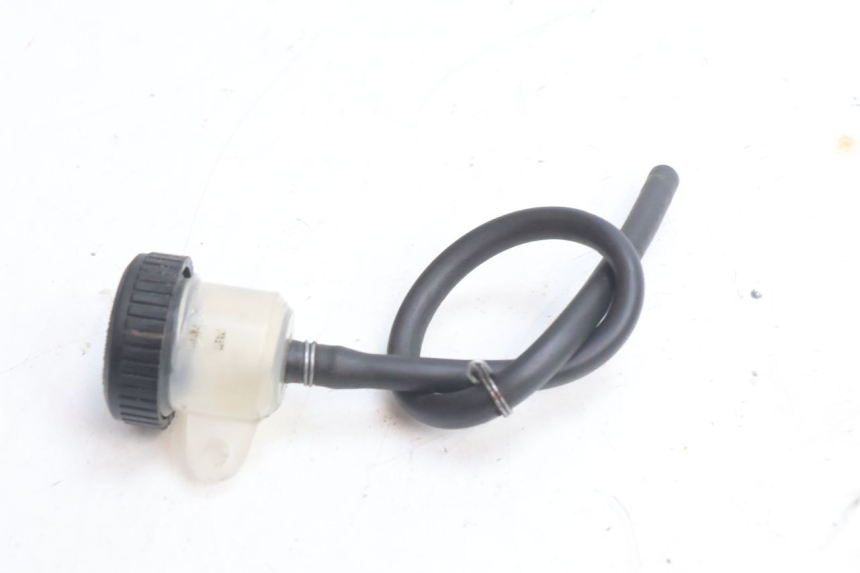 photo de TARRO FLUIDO FRENO RIEJU MRT PRO SUPERMOTARD 50 (2007 - 2018) - Primer plano técnico