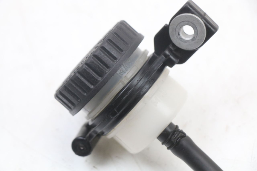 photo de TARRO FLUIDO FRENO MOTO GUZZI NORGE 8V GT 1200 (2011 - 2016) - Otra perspectiva