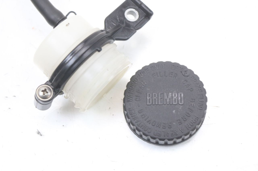 photo de TARRO FLUIDO FRENO MOTO GUZZI NORGE 8V GT 1200 (2011 - 2016) - Detalles de los puntos de fijación