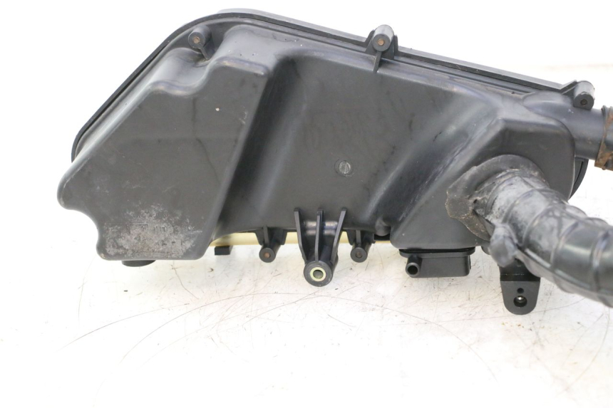 photo de CAJA DE AIRE KYMCO AGILITY 4T 50 (2018 - 2022) - Estado de la superficie y material