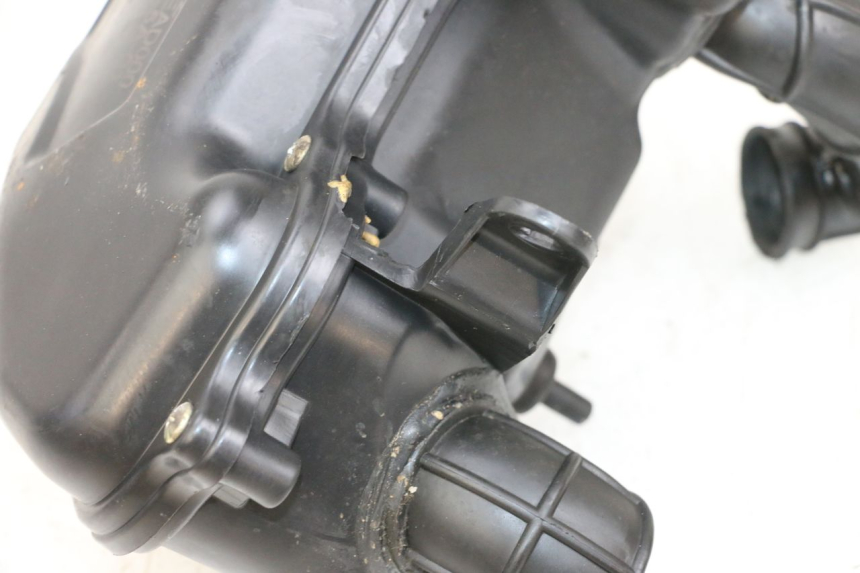 photo de CAJA FILTRO MAG POWER BOMBERS 4T 50 (2016 - 2026) - Zoom estado de uso