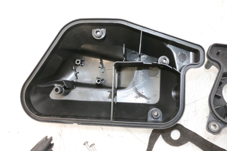 photo de CAJA DE AIRE MBK BOOSTER SPIRIT NAKED 50 (2004 - 2017) - Zoom sobre los componentes