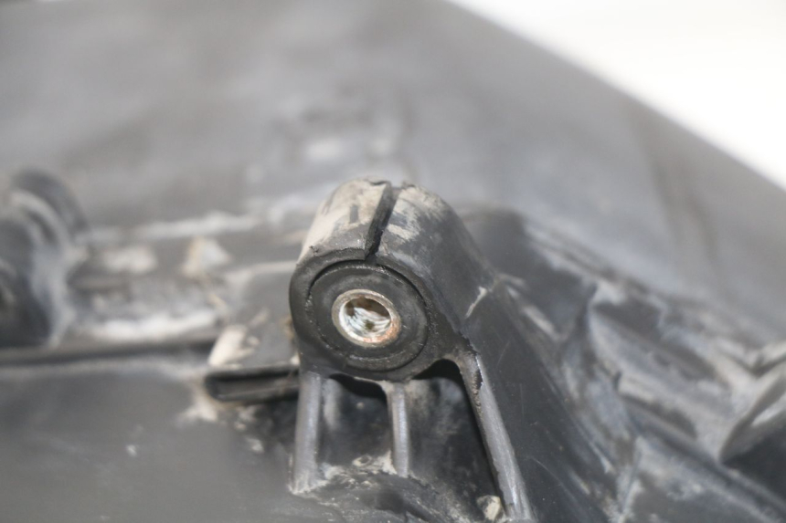 photo de CAJA DE AIRE KYMCO DINK STREET 125 (2009 - 2014) - Primer plano técnico