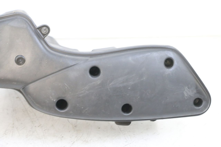 photo de CAJA DE AIRE PEUGEOT ELYSEO 125 (1999 - 2004) - Detalles de los puntos de fijación