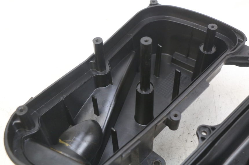 photo de CAJA DE AIRE HONDA FES PANTHEON 2T 125 (1998 - 2002) - Detalles de los puntos de fijación